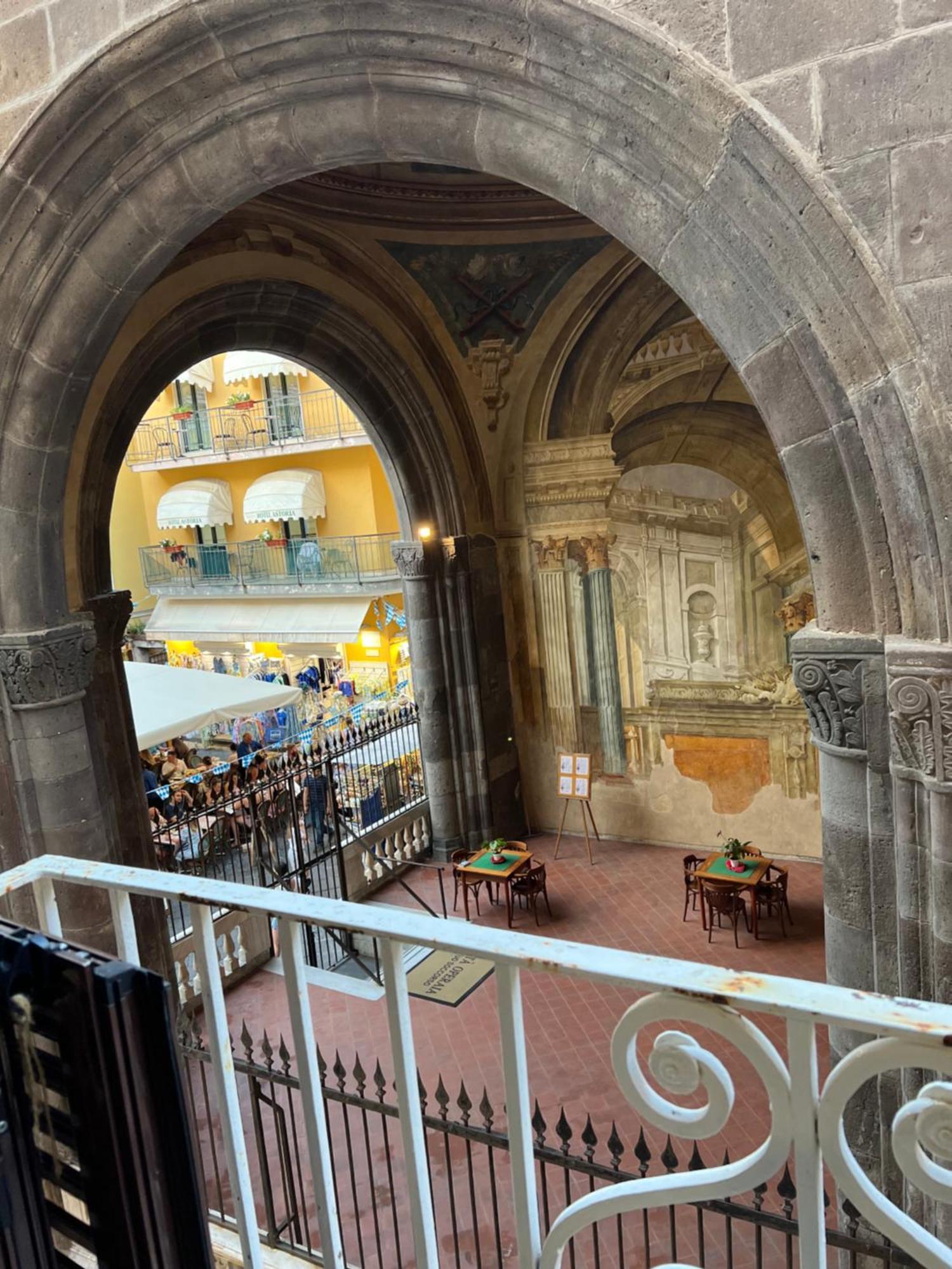 Inside Sedil Dominova House Apartment Sorrento Bagian luar foto